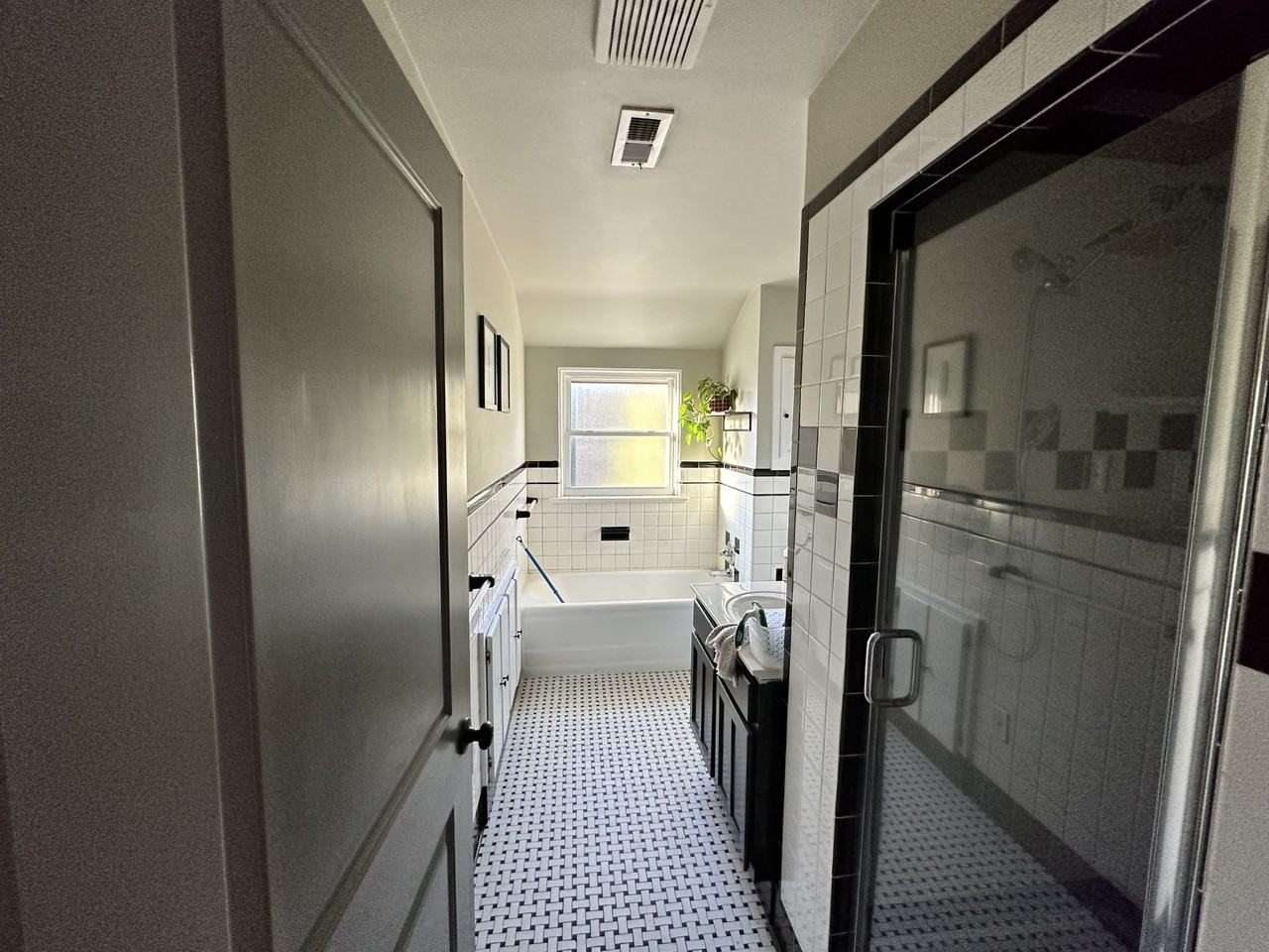 908 E Spring St #NA - Photo 2 of 20