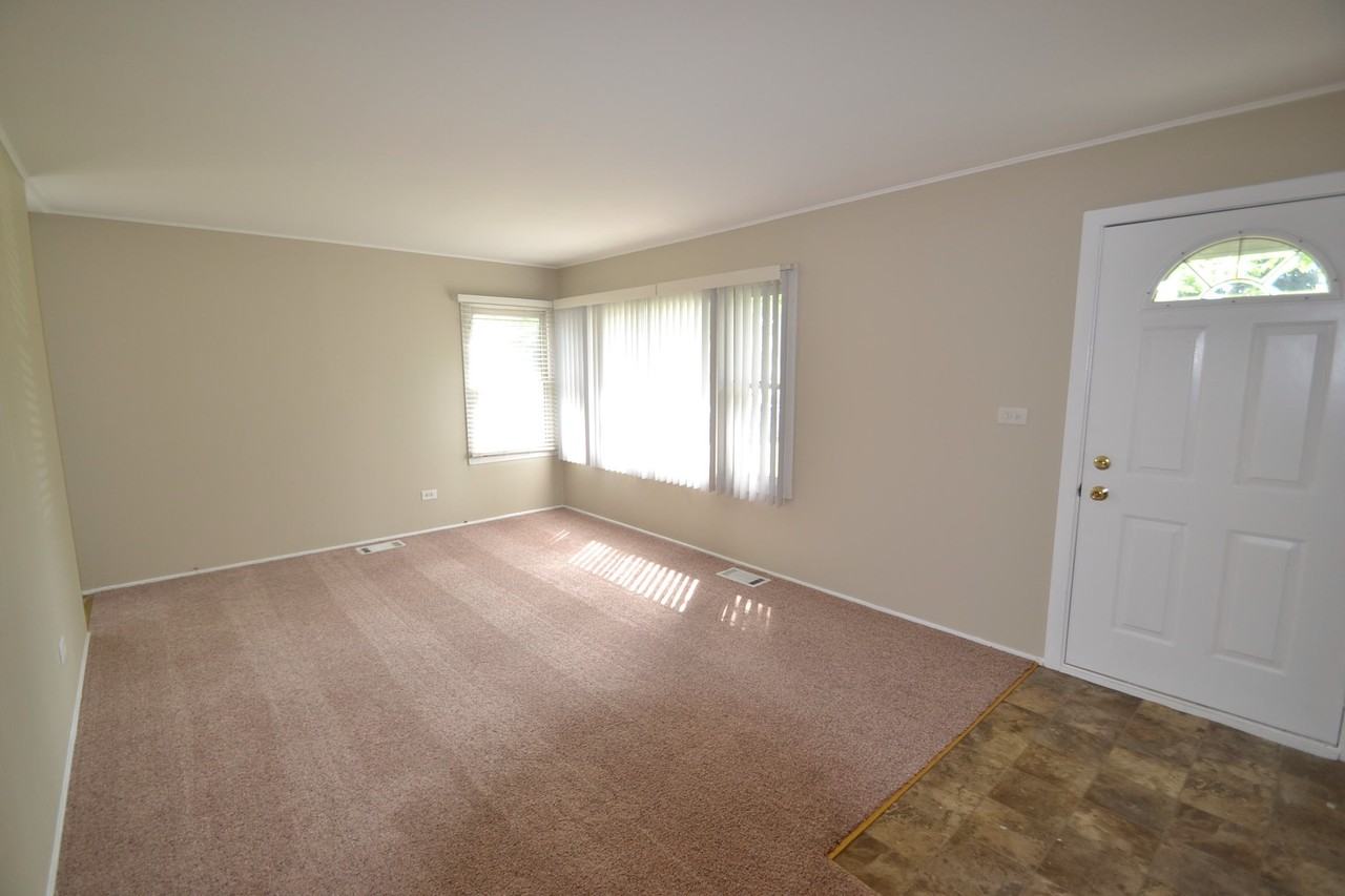 3500 Bluebird Ln - Photo 2 of 6