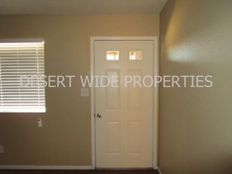2535 E Jacinto Ave - Photo 3 of 15
