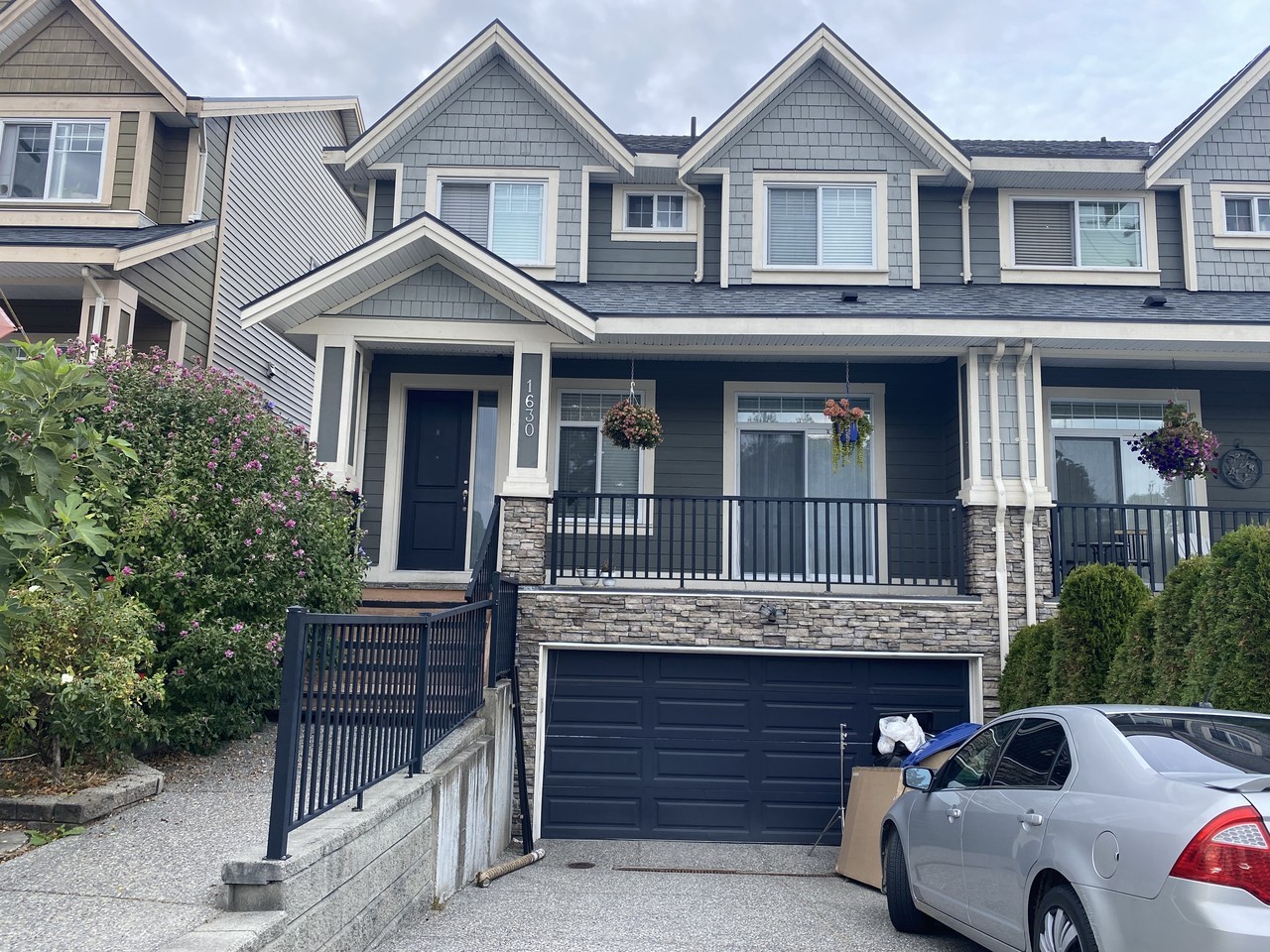 1630 King George Boulevard - Photo 3 of 18