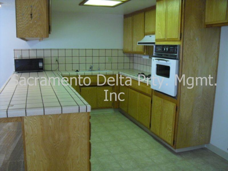 5640 Celine Dr - Photo 2 of 7