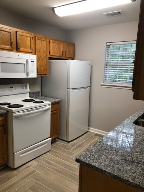147 Peachtree St #147 - Photo 4 of 17