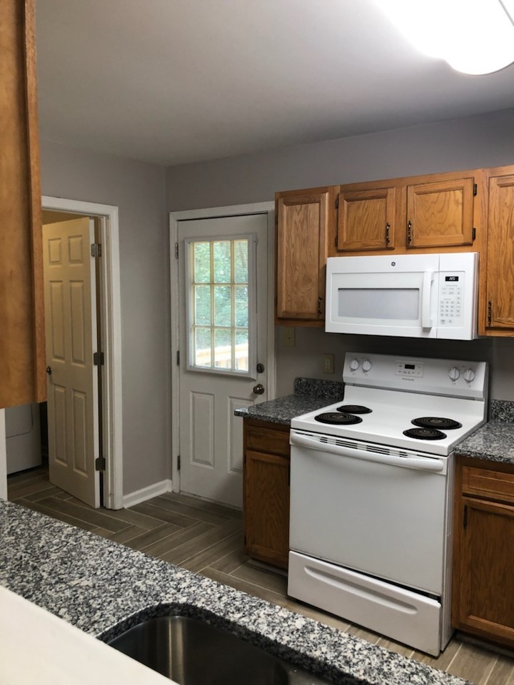 147 Peachtree St #147 - Photo 5 of 17