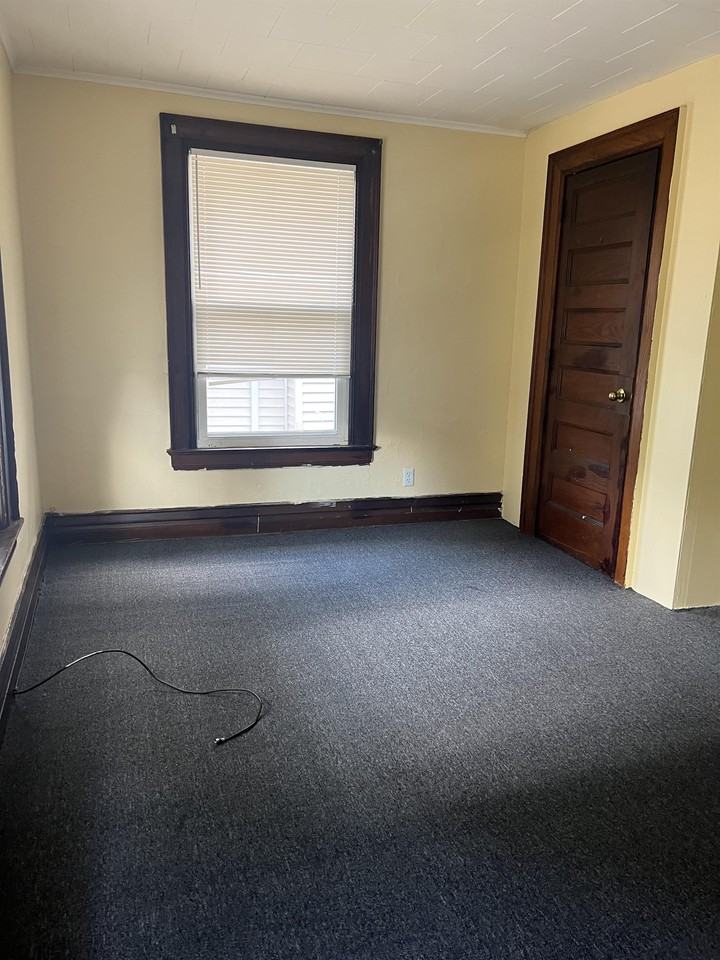 4 Fenwick St #2 - Photo 6 of 30