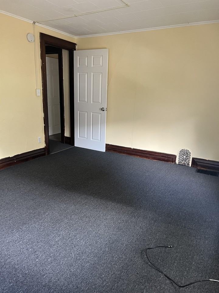 4 Fenwick St #2 - Photo 7 of 30