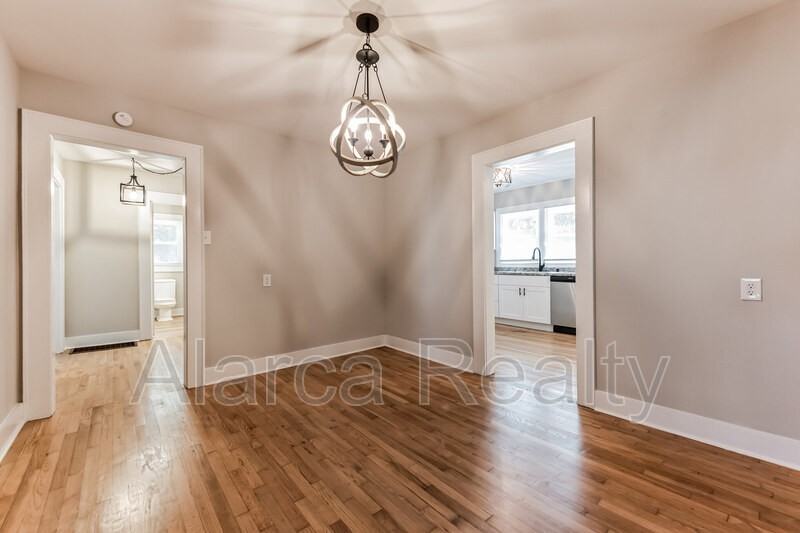 1027 Briarhill Rd - Photo 2 of 22