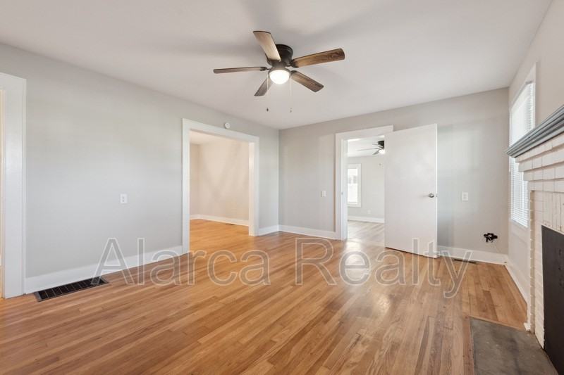 1027 Briarhill Rd - Photo 7 of 22