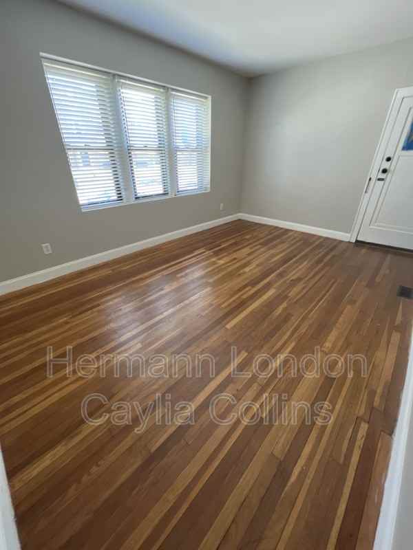 3656 Bates St #1W - Photo 3 of 14