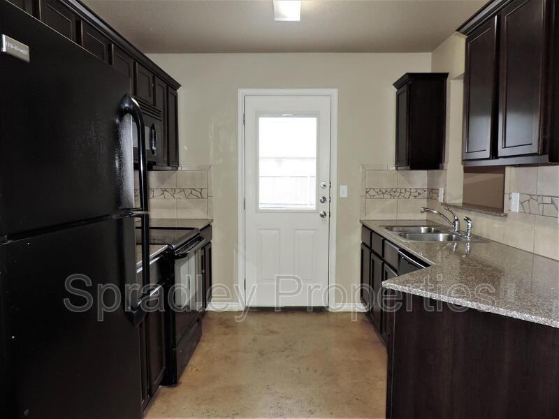 767B E Ridge Blvd - Photo 5 of 14