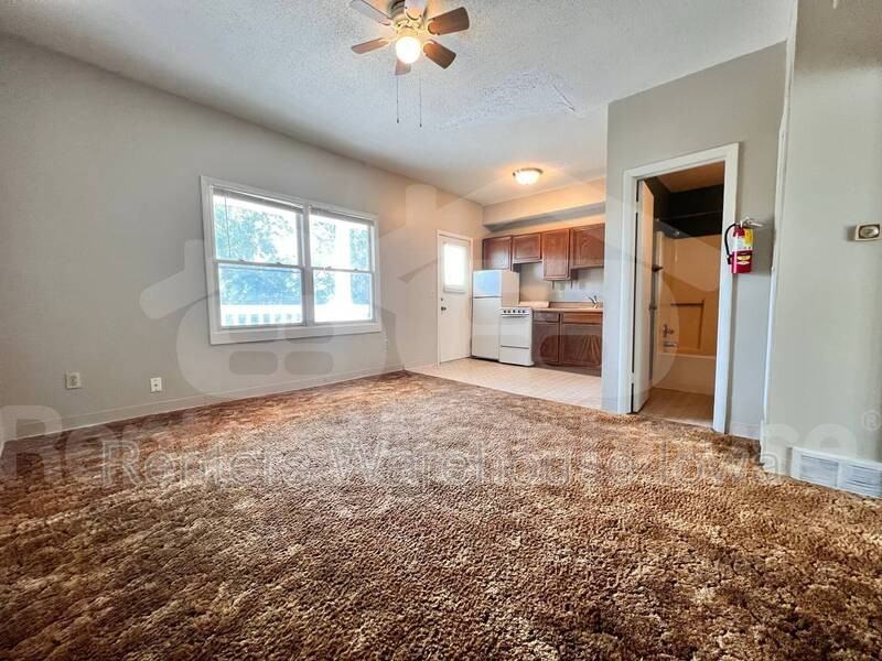 1314 22Nd St, Des Moines, IA 50311 - Photo 2 of 20