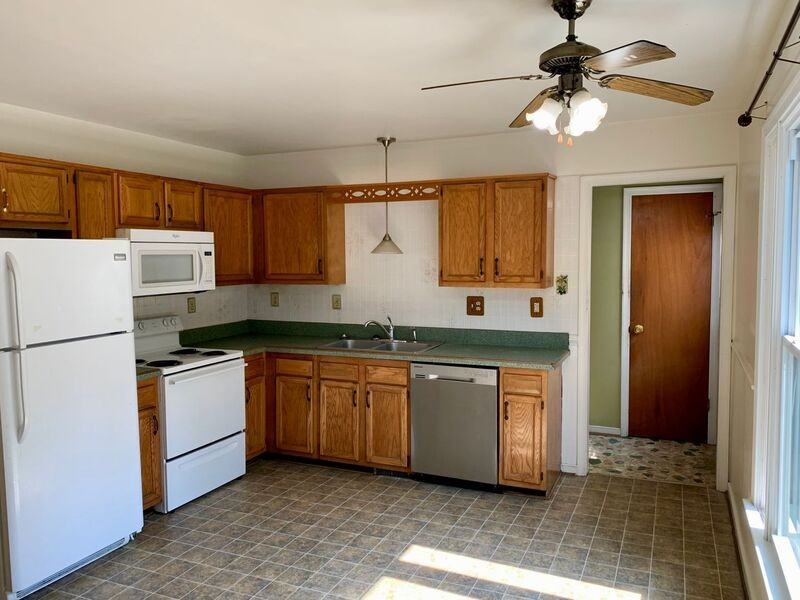 11035 Rufford Rd - Photo 2 of 19