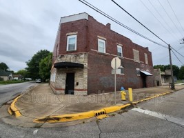 featured image of 1668 Locust St #2