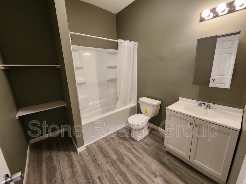 1668 Locust St #2 - Photo 5 of 6