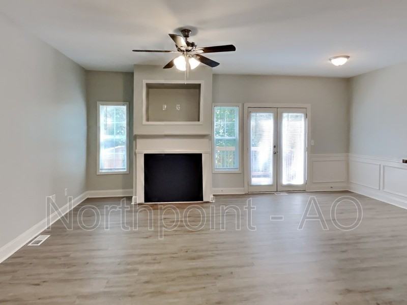 4228 Notting Hill Dr Sw - Photo 2 of 20