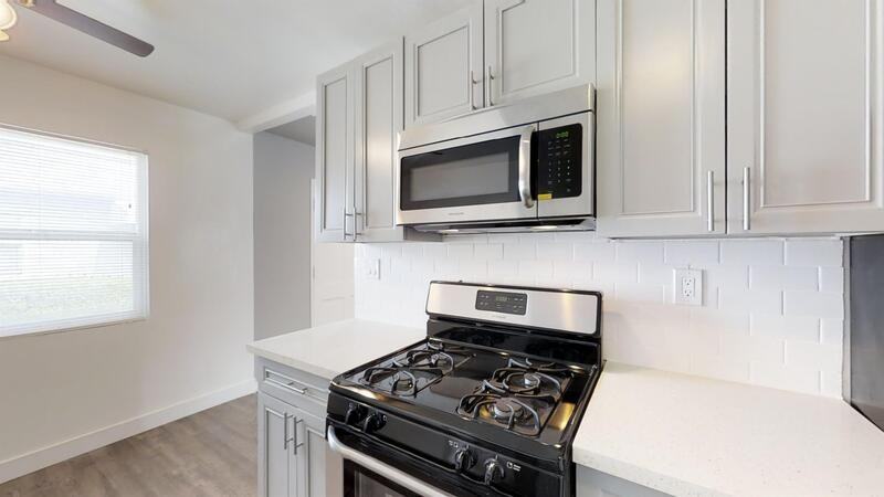 7016 1/2 Flight Ave - Photo 2 of 20