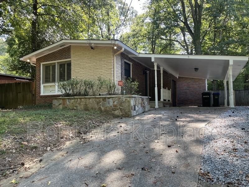 2065 Plantation Ln - Photo 2 of 24