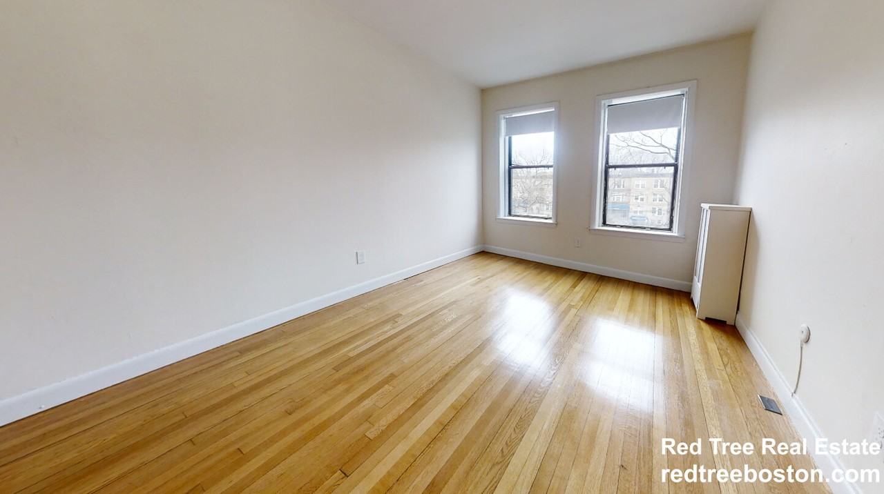 1137 Commonwealth Ave #5 - Photo 7 of 13