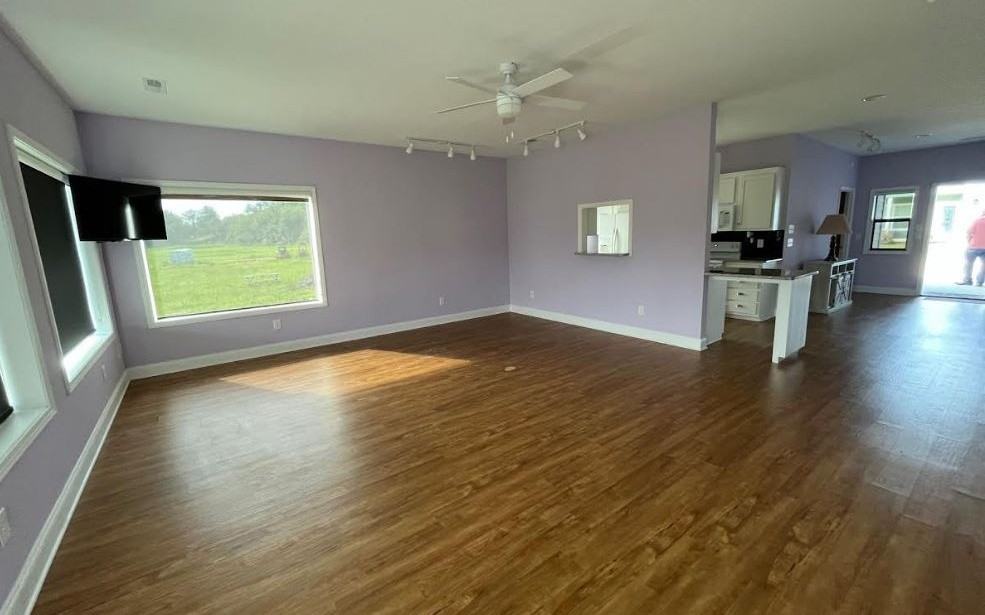 338 Riverwalk Cir - Photo 2 of 5