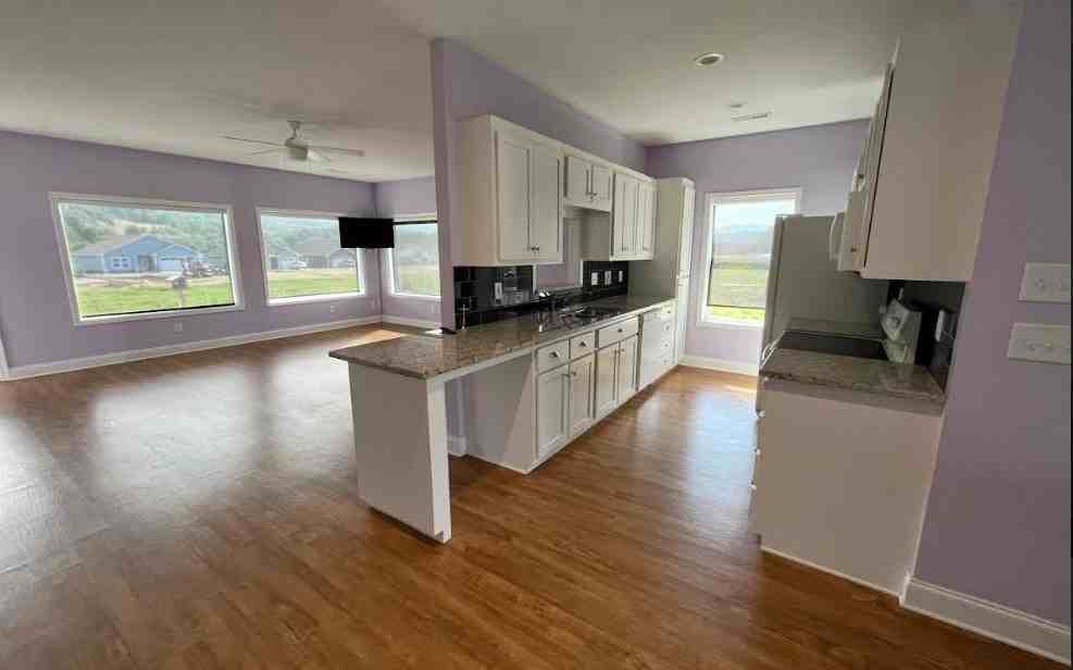 338 Riverwalk Cir - Photo 4 of 5