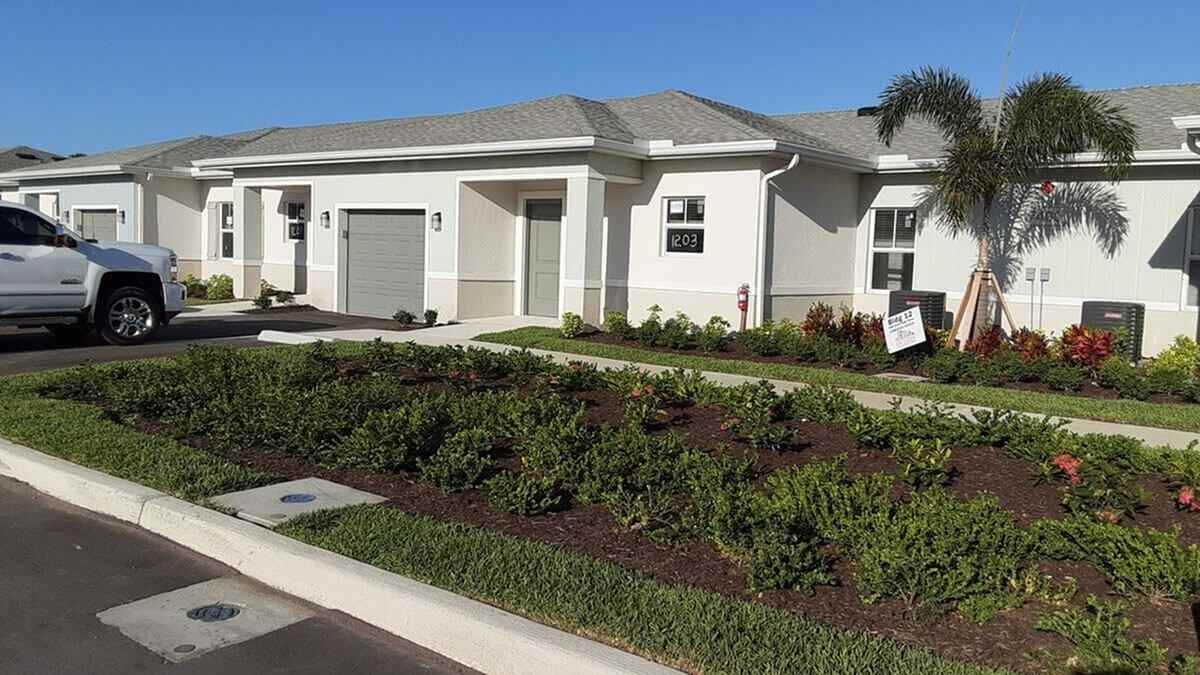 Seneca at Oak Creek - Photo 7 of 20