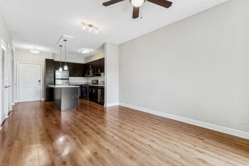 Lantower Westshore - Photo 3 of 42