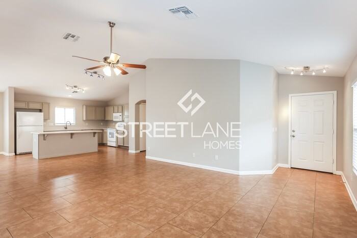 12818 W Soledad St - Photo 3 of 15