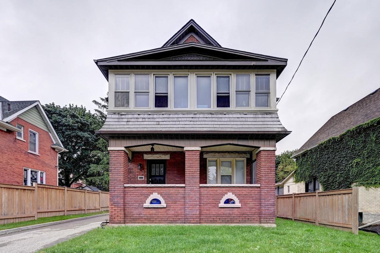 49 Park Street 1, Kitchener, ON N2G 1M4 2 Bedroom Apartment for Rent