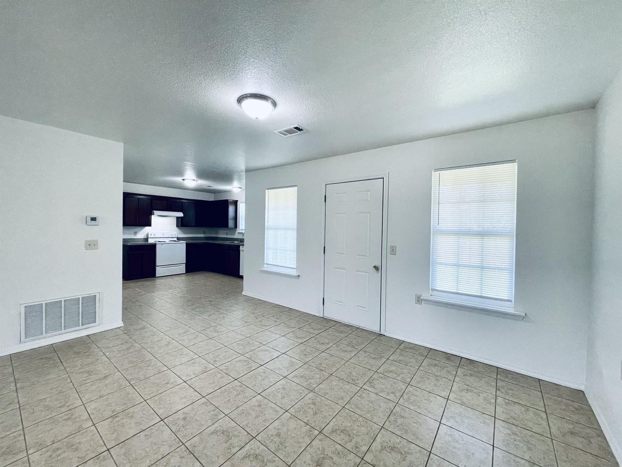 473817 E 1117 Rd #15 - Photo 3 of 9