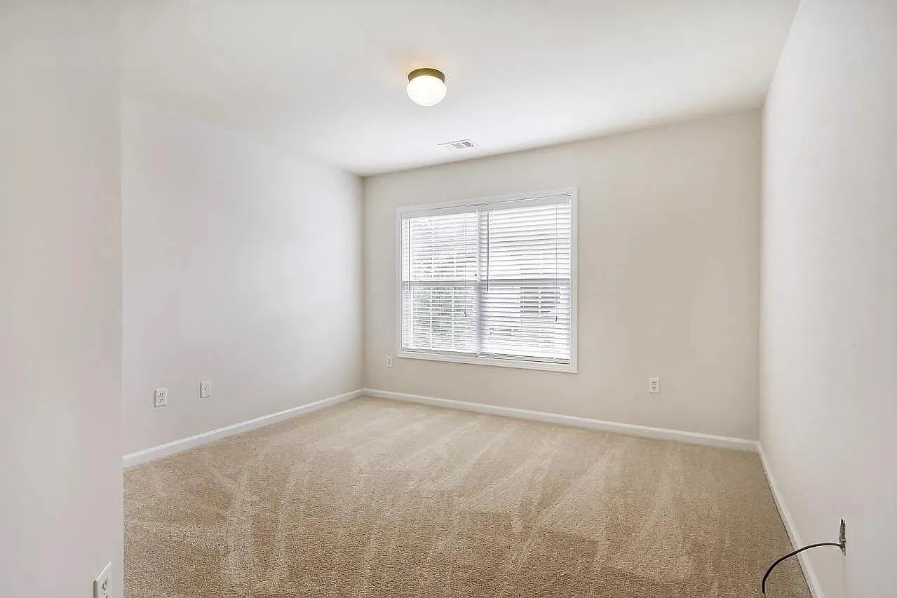 126 Jordan Crest Ct #1 - Photo 4 of 21