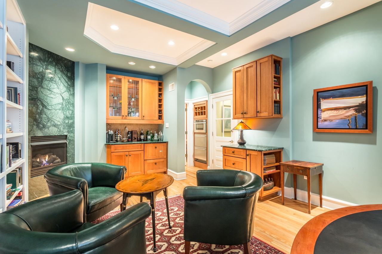 1831 Spruce Street #1 - Photo 4 of 23