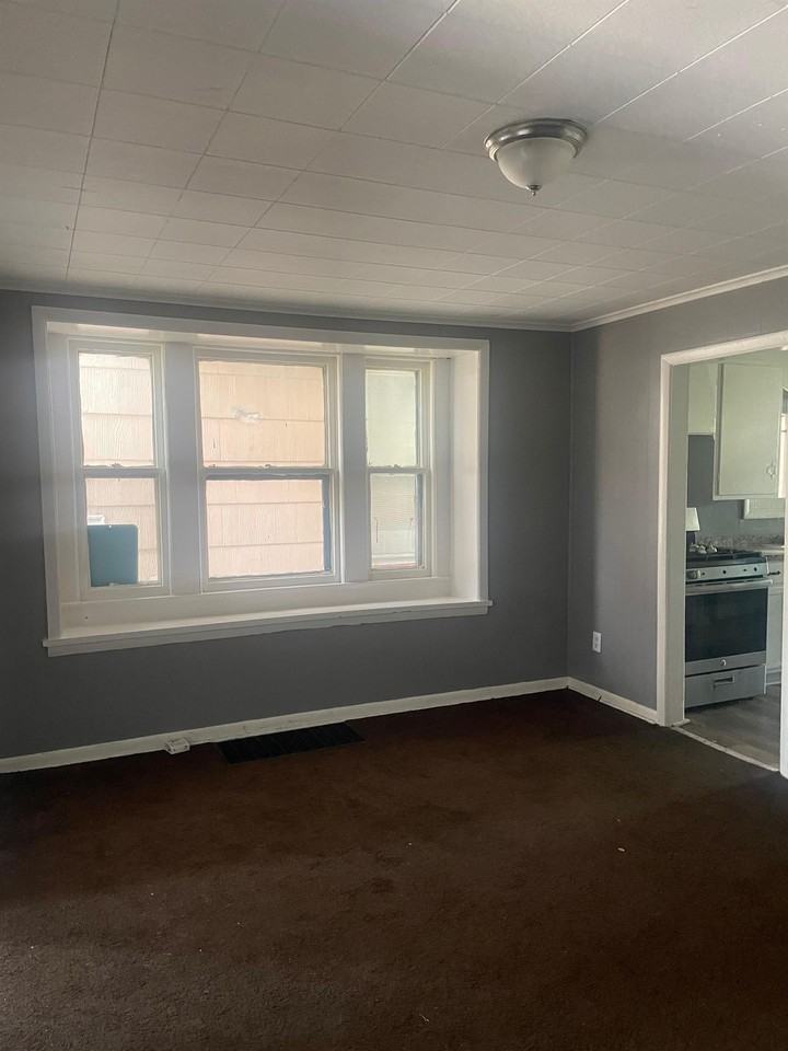 46 Fuller Pl #4 - Photo 2 of 13