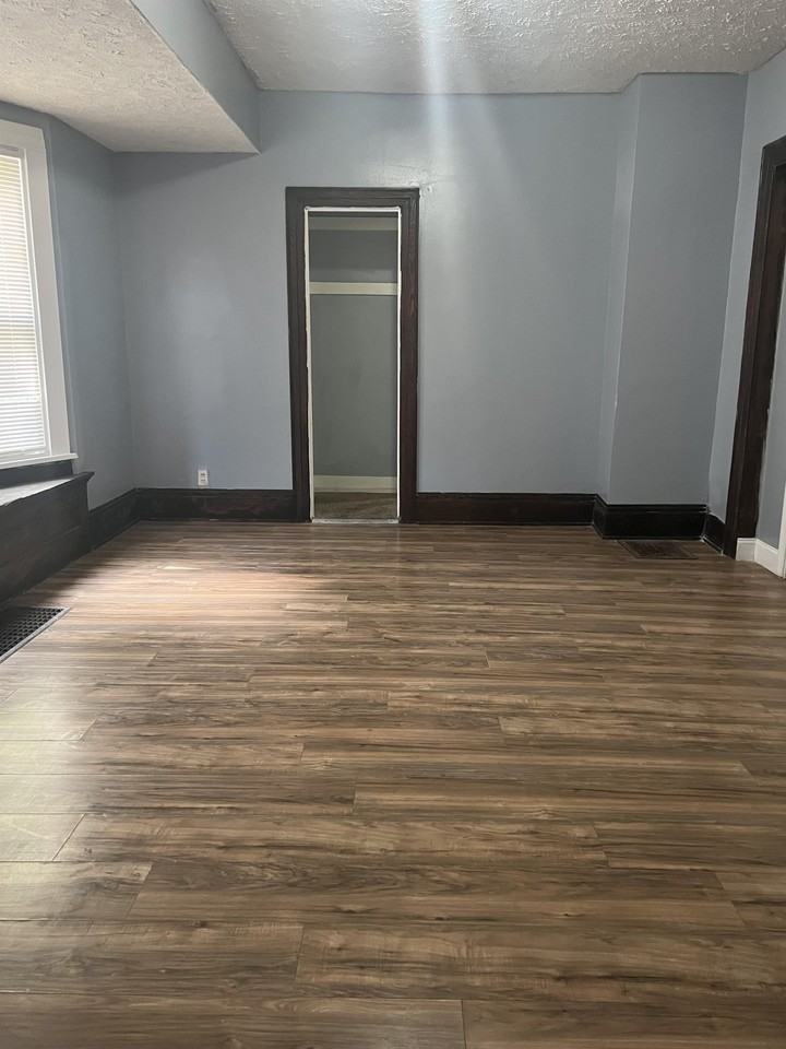 119 Hobart St #1 - Photo 3 of 14