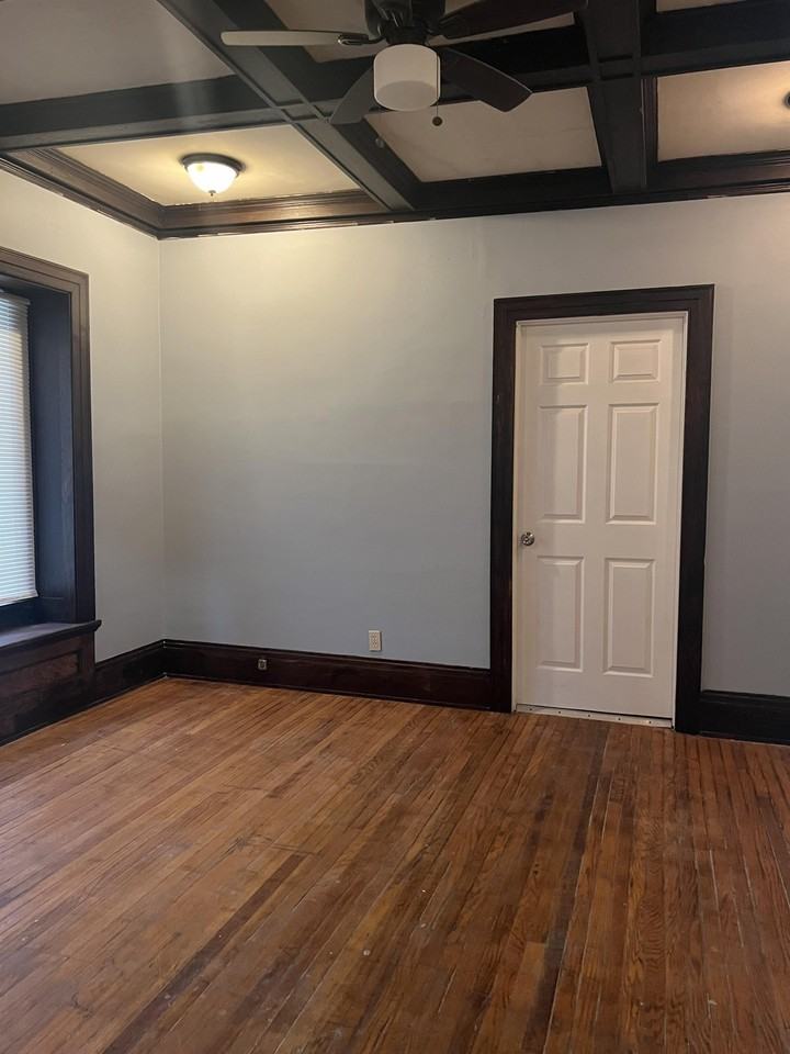 119 Hobart St #1 - Photo 4 of 14