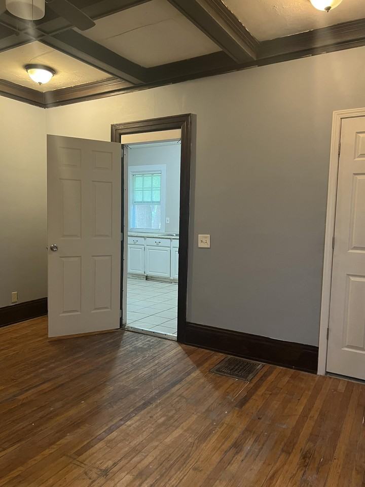 119 Hobart St #1 - Photo 6 of 14