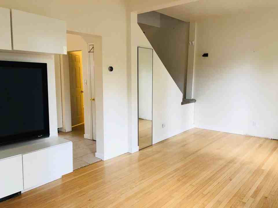 1934 Winnipeg Street - Photo 3 of 11