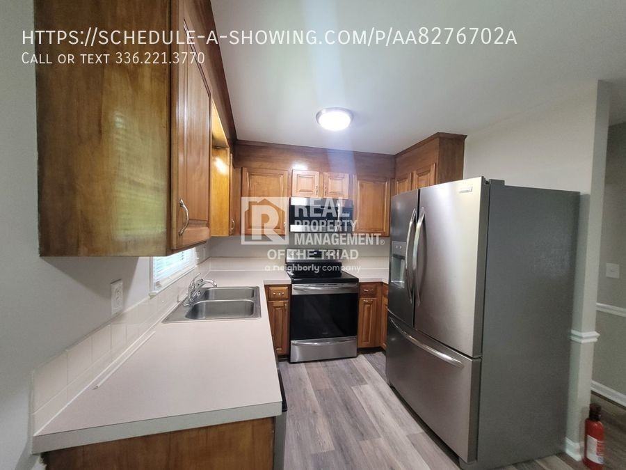 5930 Meadowdale Ct - Photo 2 of 22