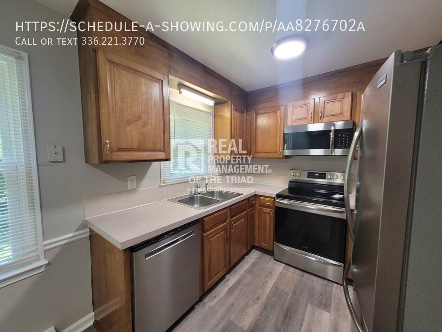 5930 Meadowdale Ct - Photo 3 of 22