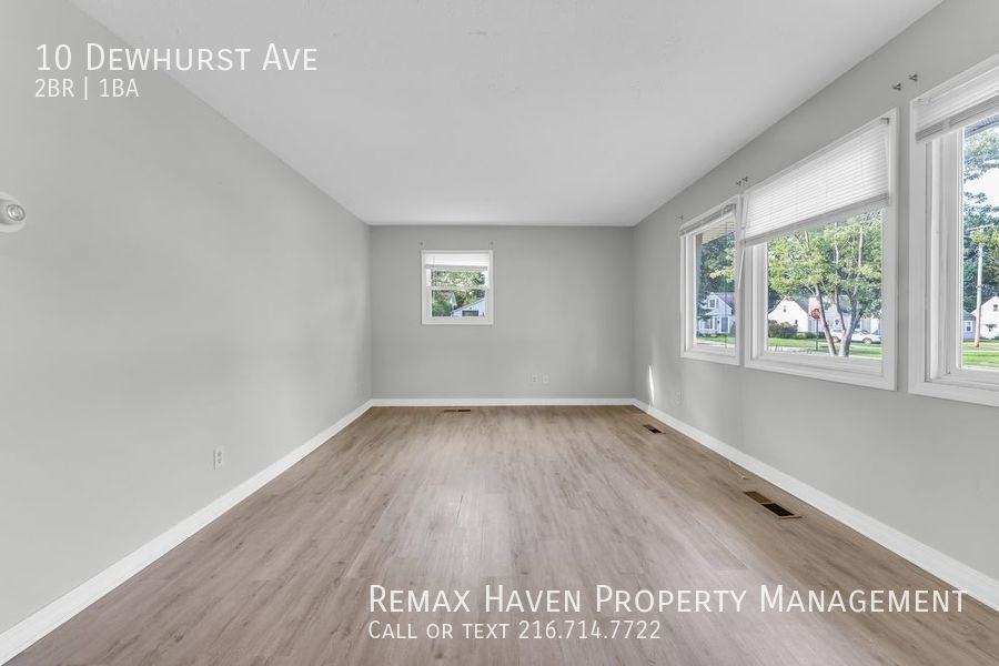 10 Dewhurst Ave - Photo 3 of 16