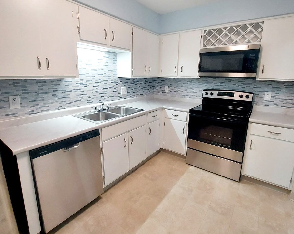 7225 S Galahad Pl #0 - Photo 2 of 9