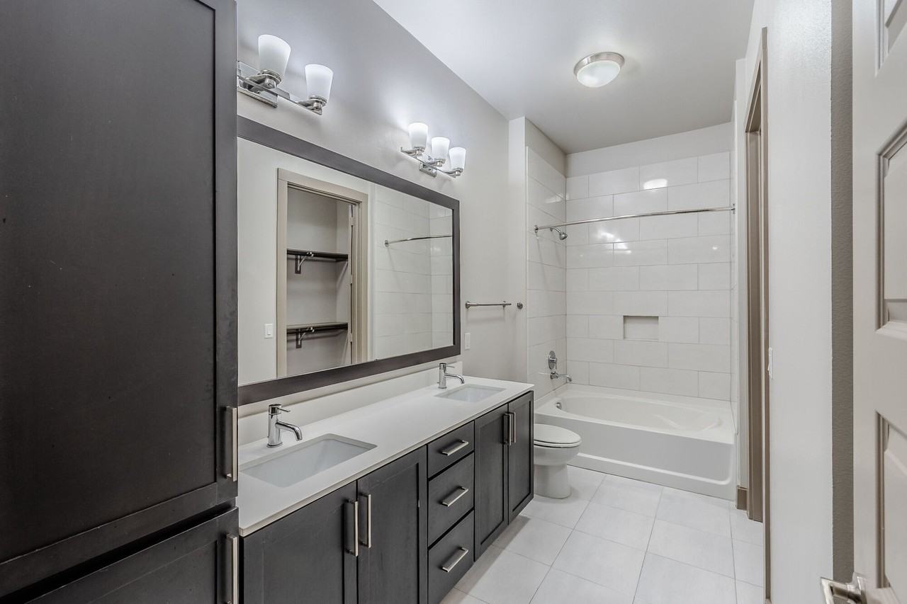 Anthem Cityline Apartments - Photo 6 of 38