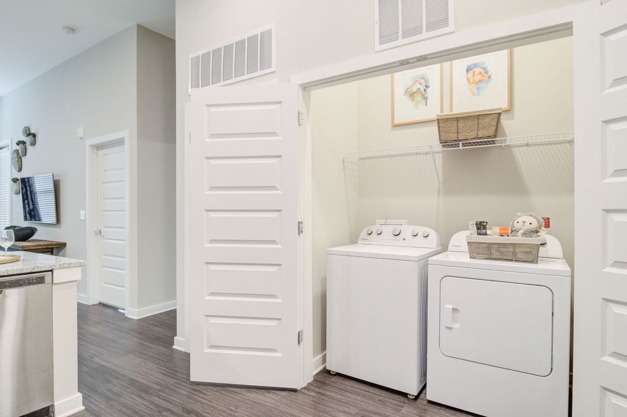 The Edison Sugarloaf Apartments - Photo 6 of 36