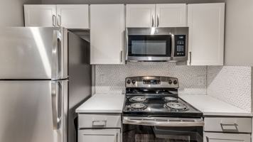 featured image of 10936 Meadowglen Ln