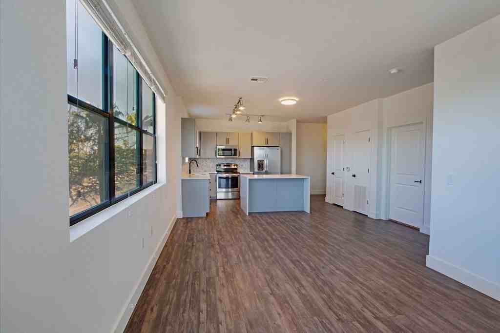 Mason Oliver - Photo 4 of 20