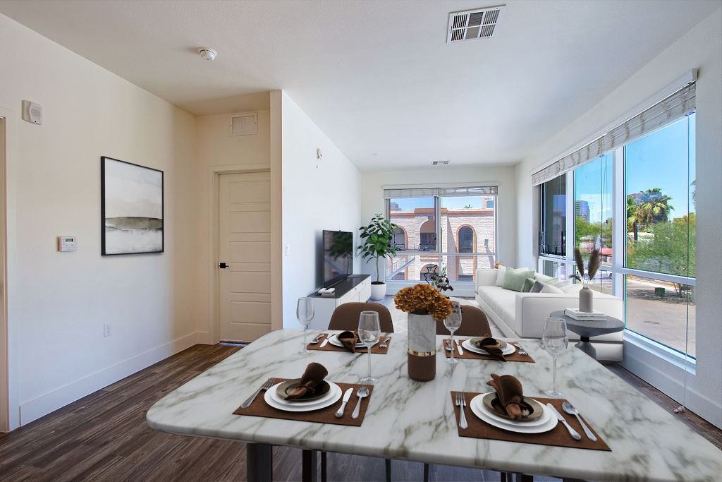 Mason Oliver - Photo 5 of 20