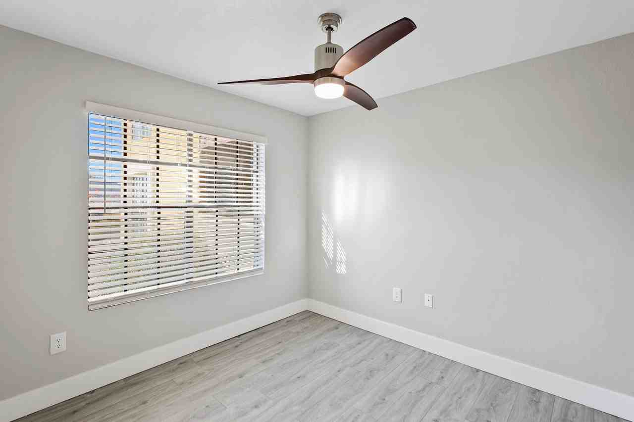 Clifton on 7th - Photo 5 of 33