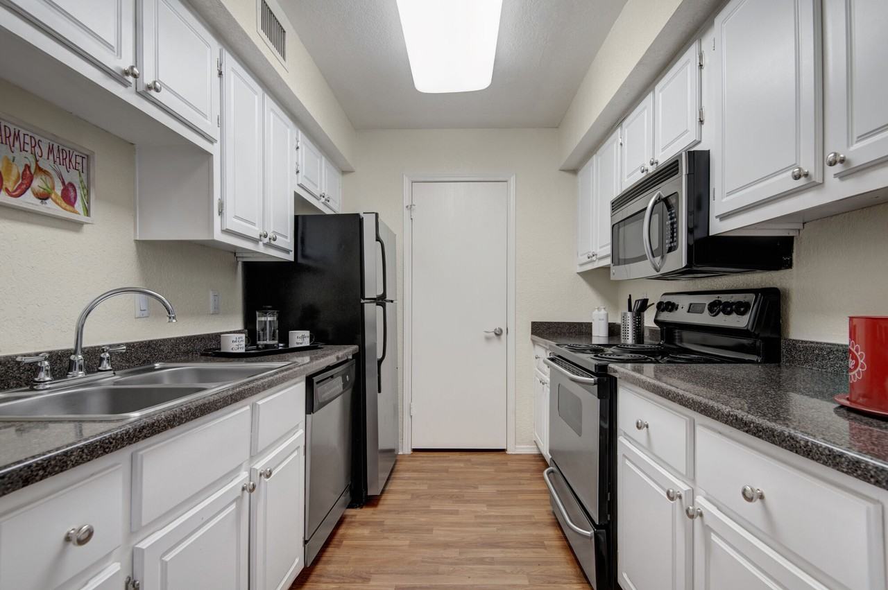 Clifton on 7th - Photo 7 of 33