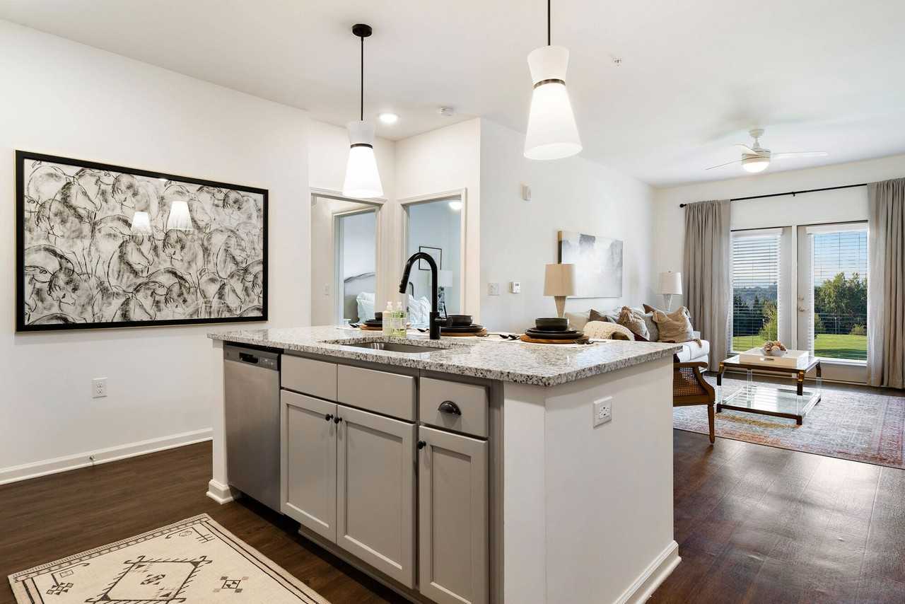 The Holston - Photo 3 of 39