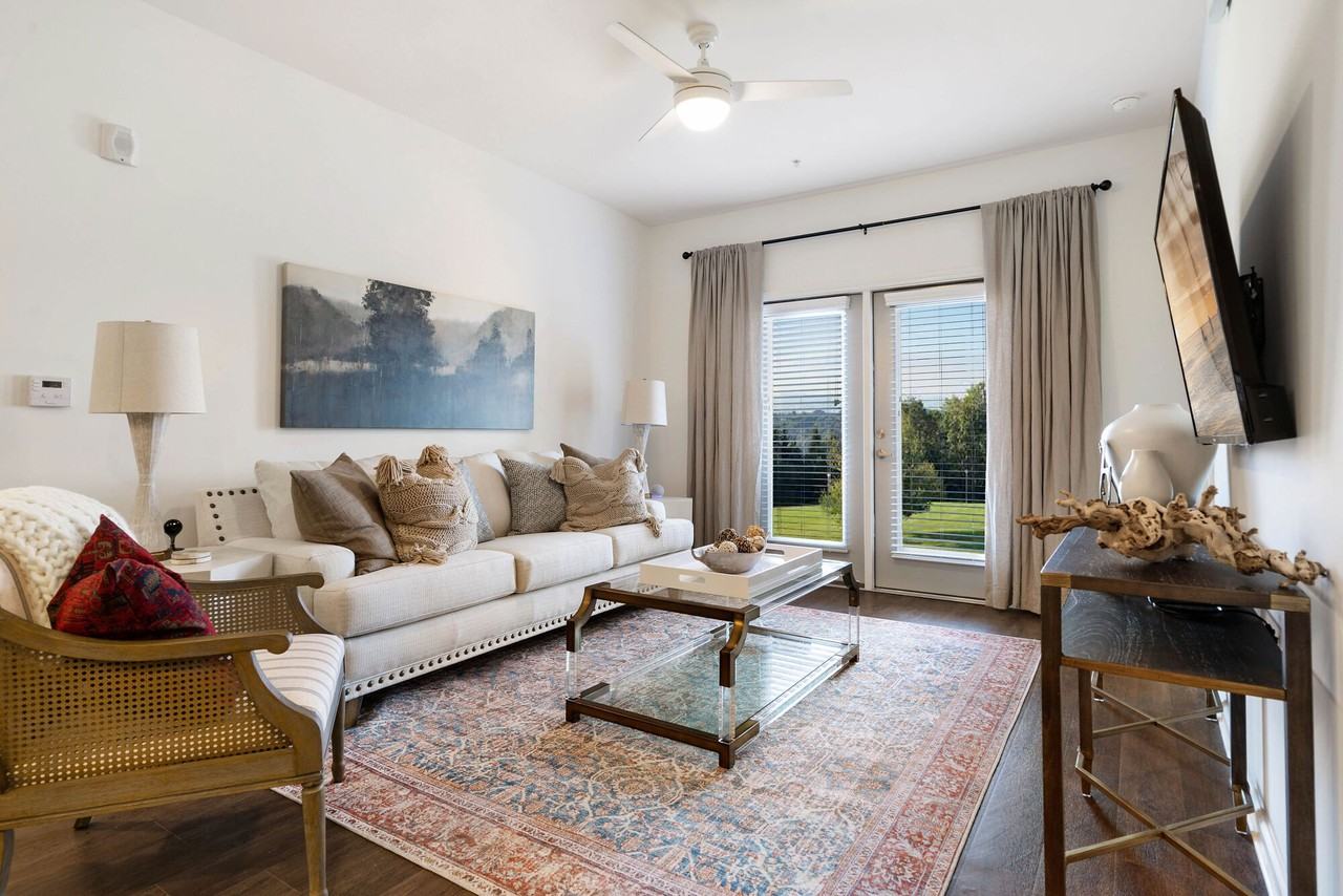 The Holston - Photo 6 of 39