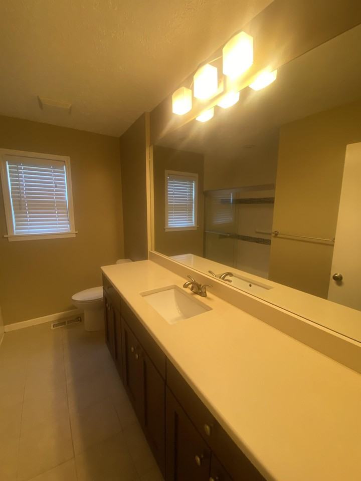 3019 Independence St #1 - Photo 6 of 12