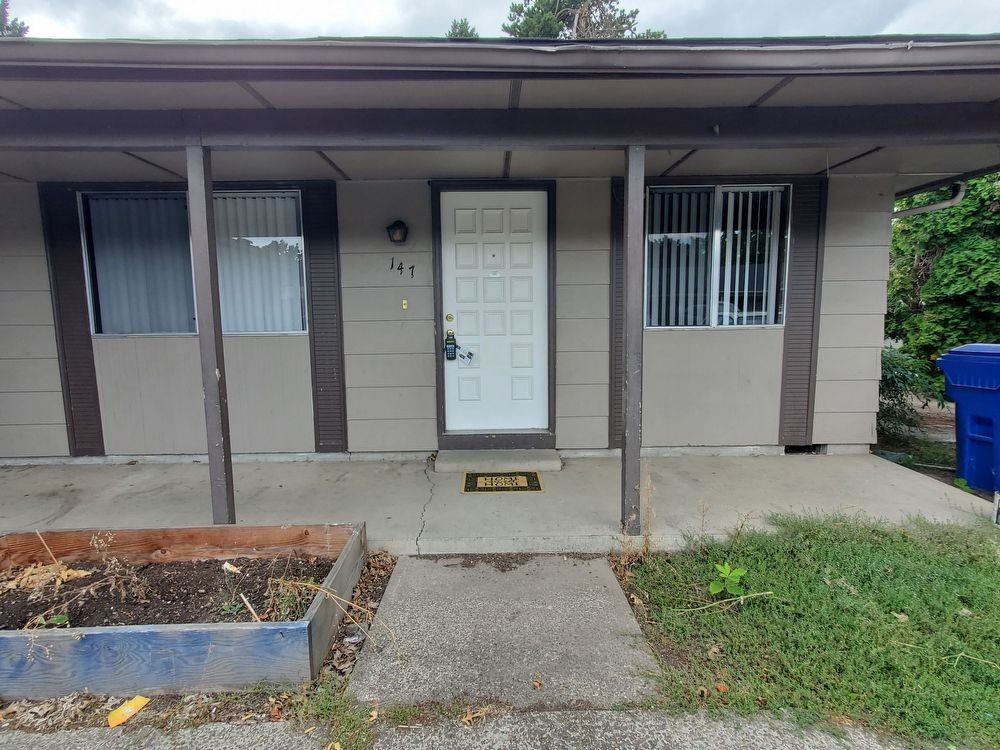 147 Connecticut Ave Se - Photo 2 of 15